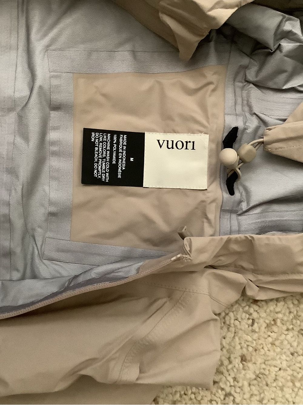 Vuori mens Hooded Raincoat in Light Taupe - Picture 4 of 12